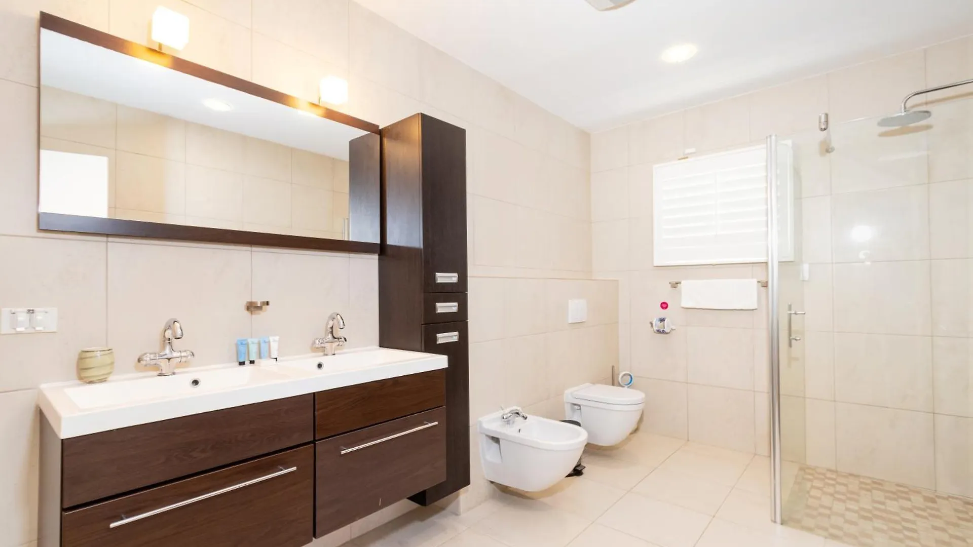 Вилла Gorgeous Mansion Private Pool Outdoor Kitchen Ноорд