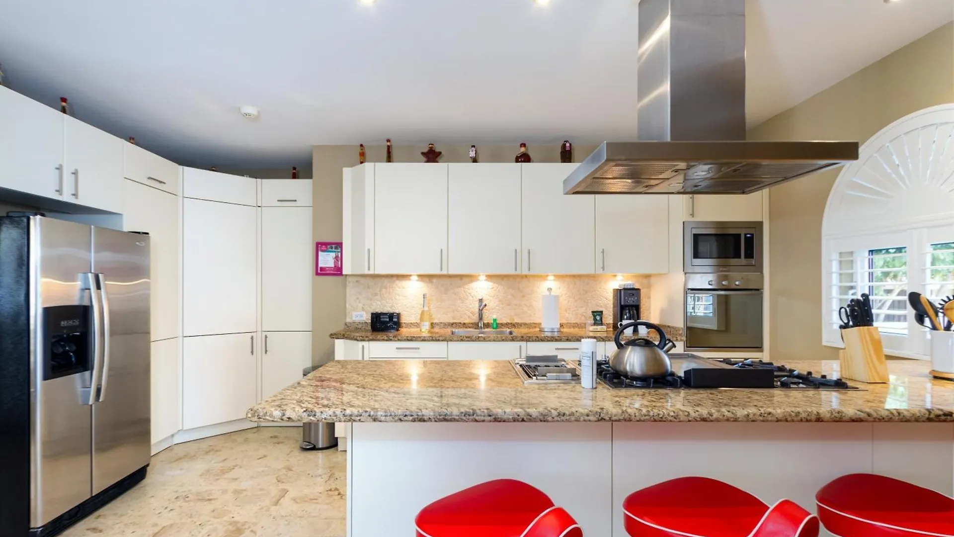 Вилла Gorgeous Mansion Private Pool Outdoor Kitchen Ноорд